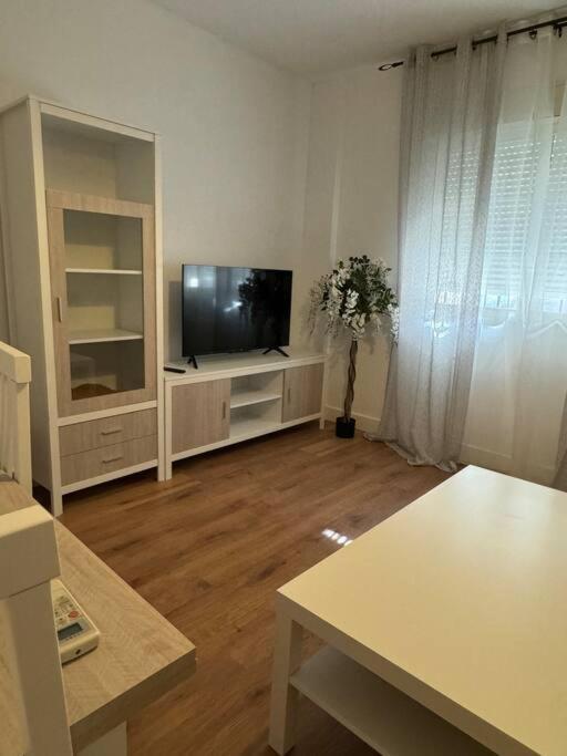 Apartamento Chicharro A Baeza Bagian luar foto
